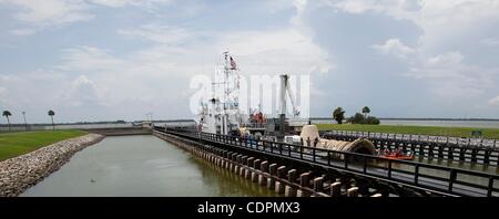 Jul 10, 2011 - Cape Canaveral, Florida, U.S. - MV Liberty Star sits in Canaveral Lock waiting to pass into the Banana River with the first of space shuttle Atlantis's two solid rocket boosters (Credit Image: © Joel Kowsky/ZUMApress.com) Stock Photo