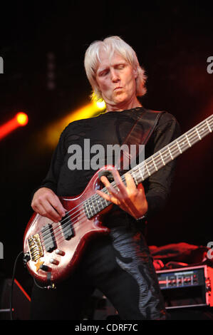 June 25, 2011 - Los Angeles, CA, USA - Musician,TIM ARCHIBALD, bassist for ERNIE AND THE AUTOMATICS, performing live at the Greek Theatre, Los Angeles, CA, USA.  ..Credit Image:  cr  Scott Mitchell/ZUMA PRESS (Credit Image: © Scott Mitchell/ZUMAPRESS.com) Stock Photo