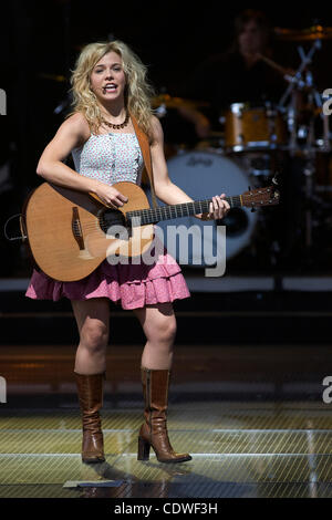 June 4, 2011 - Phoenix, Arizona, U.S - KIMBERLY PERRY lead singer of The Band Perry performs as an opening act for Tim McGraw's Emotional Traffic Tour at the Ashley Furniture Home Store Pavilion in Phoenix. (Credit Image: © Gene Lower/Southcreek Global/ZUMAPRESS.com) Stock Photo