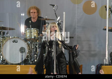 Aug. 26, 2011 - New York, New York, U.S. - Stevie Nicks performs in Central Park for Good Morning America                                                                                  Â©                    8/26/11 (Credit Image: © Bruce Cotler/Globe Photos/ZUMAPRESS.com) Stock Photo