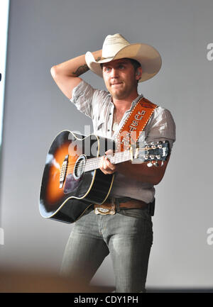 Jul 30, 2011 - Raleigh, North Carolina,  USA Country singer JUSTIN MOORE performing at the Time Warner Music Cable Pavillion in Raleigh. (credit image: ©Tina Fultz/ZUMA Press) Stock Photo