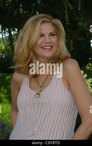 Oct. 3, 2011 - Cannes, France - Actress Kristen Johnston poses at ''THE