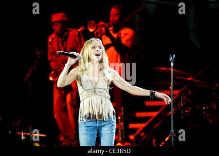 Sheryl Crow performing at the Hammersmith Apollo. London, England -  13.10.10 Stock Photo