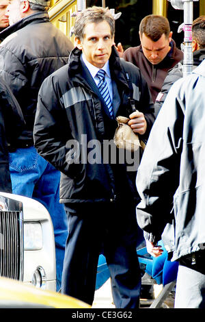 Ben Stiller Celebrities filming on the set of 'Tower Heist' in Manhattan New York City, USA - 02.11.10 Stock Photo