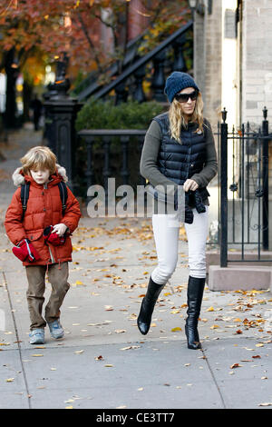 Sarah Jessica Parker walking with her son James 'Wilkie' Broderick in Greenwich Village New York City, USA - 19.11.10 Stock Photo