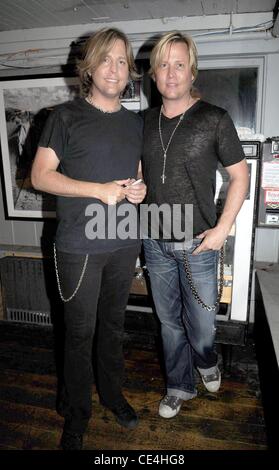 Matthew Nelson and Gunner Nelson backstage at a special one night only benefit performance to raise funds for the Juvenile Diabetes Research Foundation at The Stephen Talkhouse Amagansett, New York - 28.08.10 Stock Photo