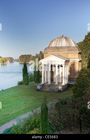 Riverside view of Garrick's Temple built as a tribute to Shakespeare by the Thames, near Garrick's Villa at Hampton in Middlesex Stock Photo