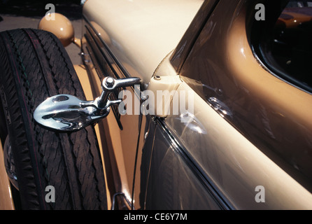 SSK 85600 : dodge 1932 vintage old car close up Stock Photo