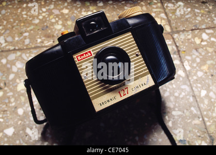 AAD 83946 : old antique Eastman Kodak Brownie 127 camera USA America Stock Photo