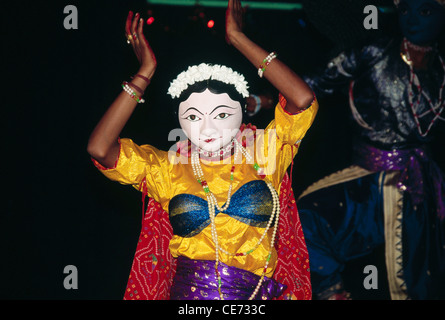 DBA 84385 : Folk dancer wearing Chou dance women face mask ; orissa ; India Stock Photo