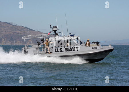 U.S. Navy 34-foot Sea Ark Dauntless patrol boats assigned to Delta ...