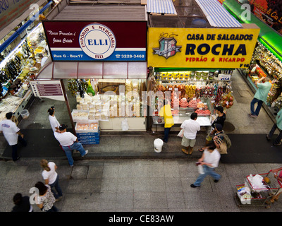 Stalls at Mercado Municipal de Sao Paulo (Municipal Market of Sao Paulo) a.k.a. Mercadao, Sao Paulo, Brazil Stock Photo
