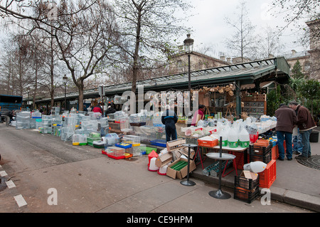 birds market in a place of Paris Stock Photo