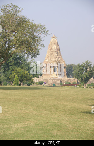 Vishvanatha, Shiva Temple, in museum grounds at Khajuraho in India, Asia Stock Photo