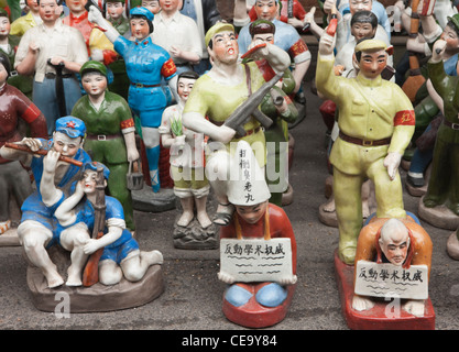 Antique Ceramic Revolutionary Figures; Dongtai Road Antiques Market; Laoximen; Shanghai Stock Photo