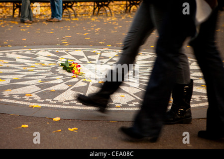 John Lennon Memorial 'Strawberry Fields', Central Park, New York, USA Stock Photo