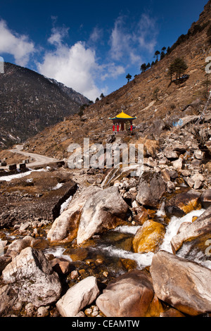 India, Arunachal Pradesh, colourful Buddhist pagoda beside road to Sela Pass Stock Photo