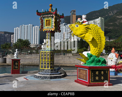 dh Taoist Temple Statues REPULSE BAY HONG KONG Chinese mosaic statues Fish of prosperity statue daoist china art daoism tao Stock Photo
