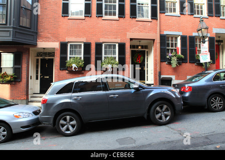 Tight parallel parking space on narrow street in downtown Boston,  Massachusetts, US Stock Photo - Alamy