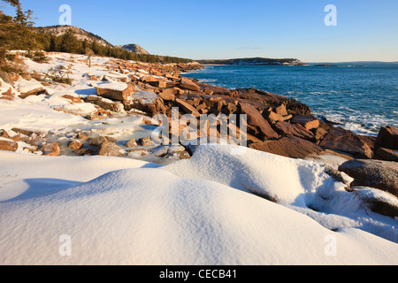 A winter morning on the Maine coast in Acadia National Park.  Ocean Drive section of the park. Stock Photo