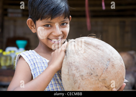 30th of October 2007, Mae Sot, Thailand. Daily life of refugees from Burma in refugee camp on Burma - Thailand border. Stock Photo