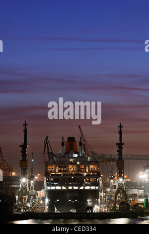 Cruise ship Queen Mary II, renovations, drydock Elbe 17, Blohm and Voss, St. Pauli, Hamburg, Hamburg, Germany, Europe Stock Photo