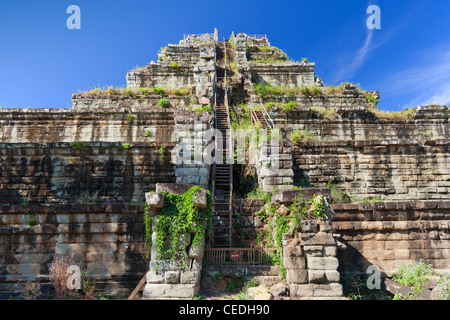 Ancient khmer pyramid in Koh Ker, Cambodia with blue sky and clouds, sunny day Stock Photo