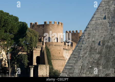 Detail of Caius Cestius's Pyramid and St. Paul's Gate seen from Non-Catholic Cemetery, Rome, Latium, Italy Stock Photo