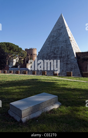 Caius Cestius's Pyramid seen from Non-Catholic Cemetery, Rome, Latium, Italy Stock Photo