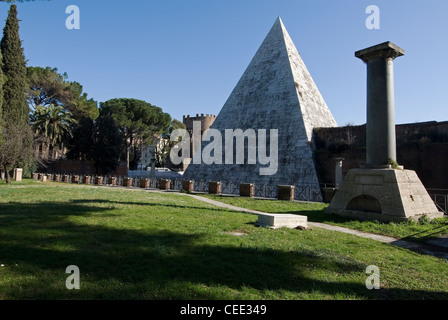 Caius Cestius's Pyramid seen from Non-Catholic Cemetery, Rome, Latium, Italy Stock Photo