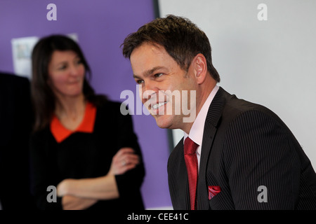 Dragons Den TV star and business man Peter Jones talking to students in his Peter Jones Enterprise Academy in Chichester. Stock Photo
