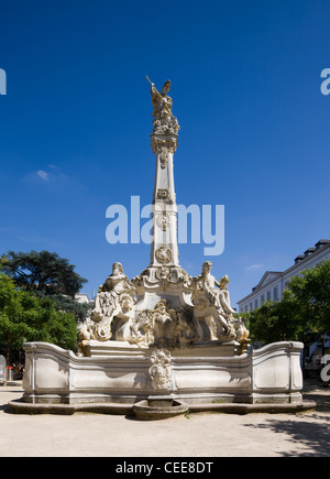 Trier, Kornmarkt, Sankt Georgsbrunnen Stock Photo