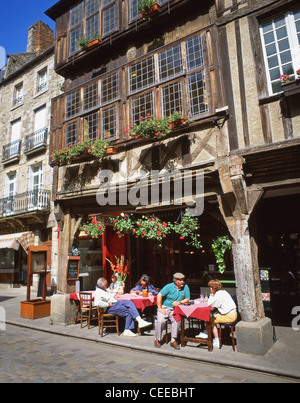Outdoor restaurant, Place des Merciers, Dinan, Côtes-d'Armor, Brittany, France Stock Photo