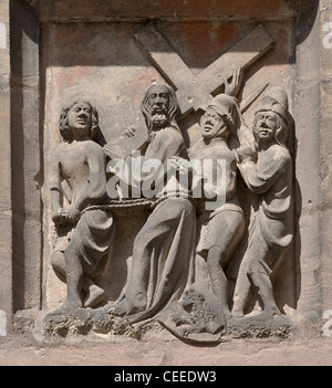 Nürnberg, St. Sebald, Relief am Außenbau, Kreuztragung Stock Photo