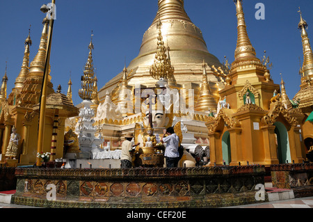 Shwedagon Pagoda main stupa gold golden dome domed buddhist buddhism monument holy site religion religious yangon myamnar Stock Photo