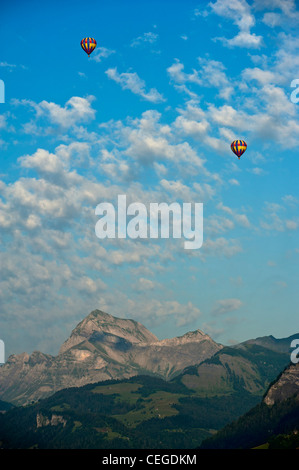 Hot air ballooning. Megève valley nr the “Flocons de Sel” hotel & restaurant. Haute-Savoie. Rhône-Alpes region. France Stock Photo