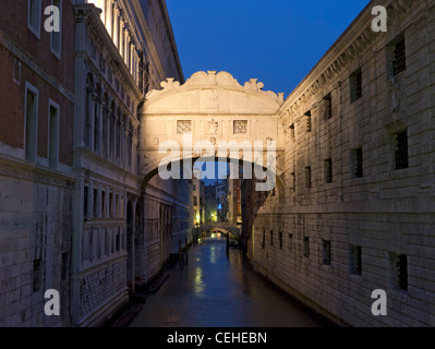 Bridge of Sighs at night in Venice Italy Stock Photo