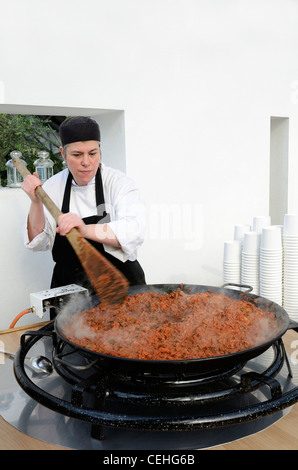 Big pot cook hi-res stock photography and images - Alamy