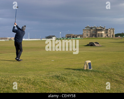 Tee box on 18th hole , Tom Morris, at Old Course of St Andrews in Fife ...