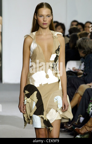 Helmut lang ready wear paris hi-res stock photography and images - Alamy