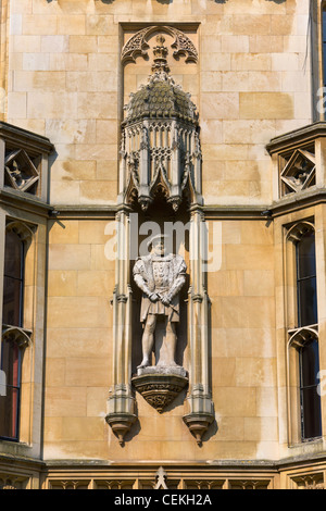 Statue of King Henry V111, Kings College, Cambridge, England Stock Photo
