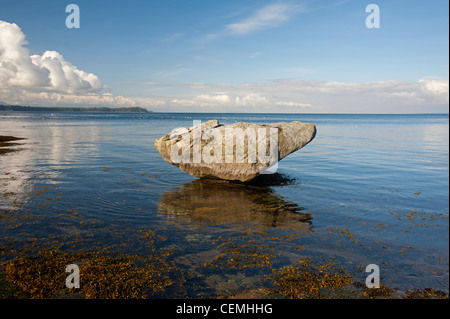 The 'floating' Beachcomber Rock, Nanoose Bay, Vancouver Island. British Columbia.  SCO 8003 Stock Photo