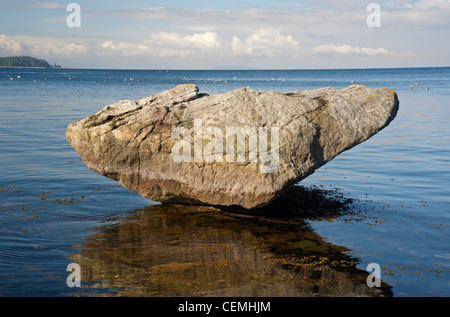 The 'floating' Beachcomber Rock, Nanoose Bay, Vancouver Island. British Columbia. Canada.SCO 8004 Stock Photo