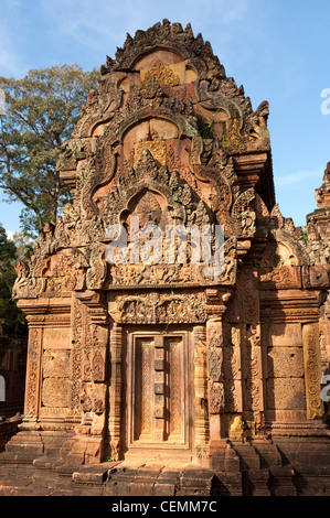 Tower with fine stone carvings in the Banteay Srei temple, Citadel of the Women, Angkor, Cambodia Stock Photo