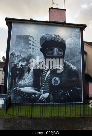 Political mural in the Catholic Bogside area of Derry/Londonderry, Northern Ireland