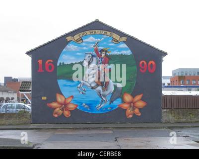 sectarian mural in loyalist shankill in belfast northern ireland Stock Photo