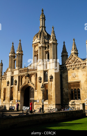 The Porters' Lodge, the gatehouse for King's College on Kings Parade. Stock Photo