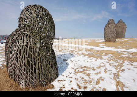 Looking towards Unity installation art sculpture statues of anonymous ...