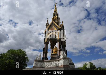 The Albert Memorial, officially titled the Prince Consort National Memorial in Kensington Gardens. It was created in memory of Q Stock Photo