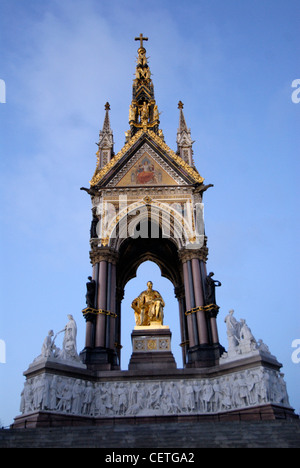 A view of the Albert Memorial. Officially titled the 'Prince Consort National Memorial', it celebrates Victorian achievement and Stock Photo